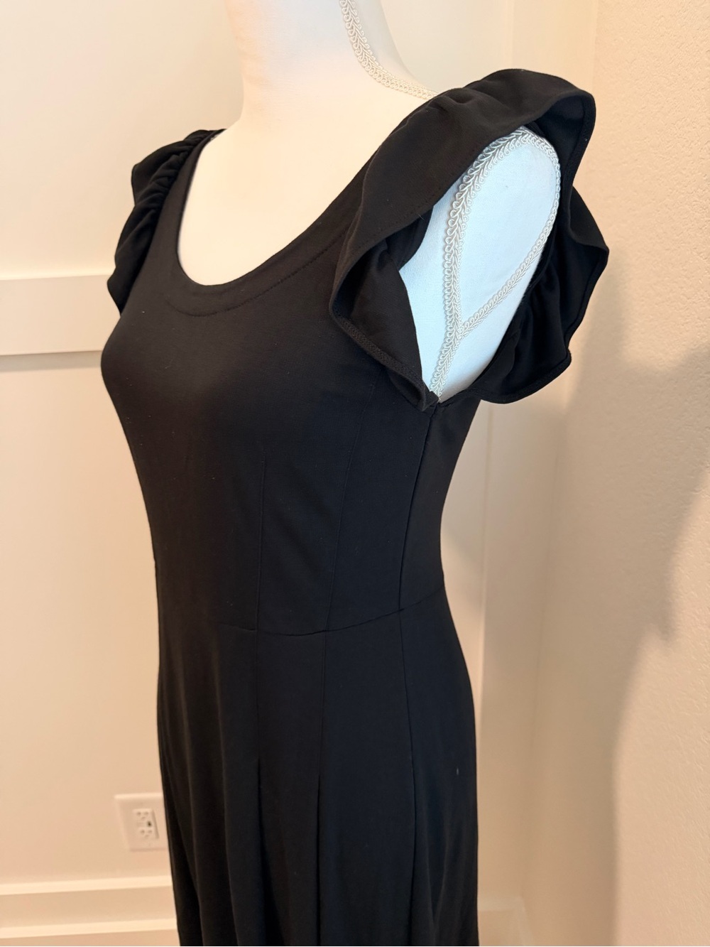 LOFT Black Flutter Sleeve Fit & Flare Dress – Size 6 - Picture 3 of 7